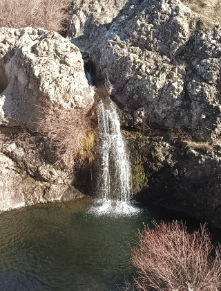 Водопад Дамдере