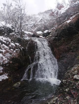 Долен водопад Курт дере