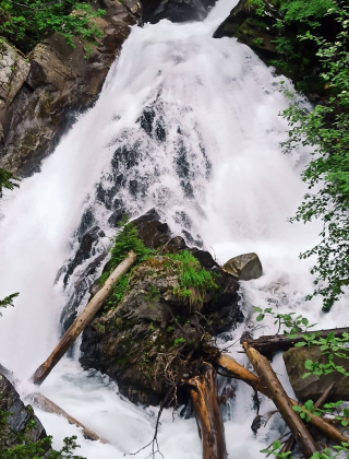 Водопад Юленски скок