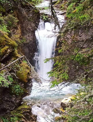 Водопад Бъндеришки скок