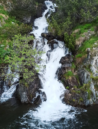 Лопатишки водопад
