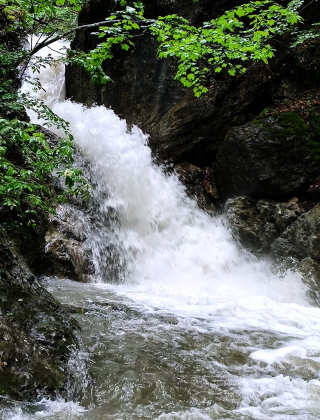 Водопад Малкия скок (Твърдица)