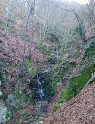 Водопад Пещерско дере
