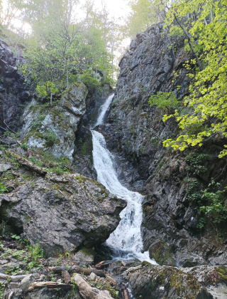Водопад Отбита река