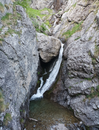 Горен водопад Куру дере