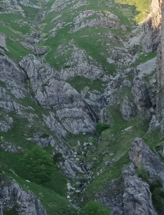 Водопад Ливадката