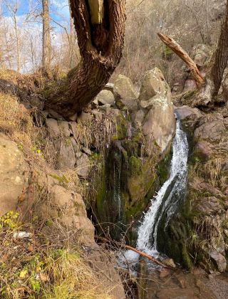 Водопади Локорско