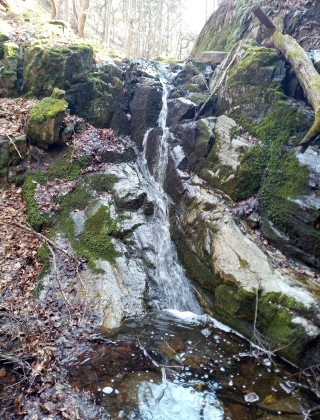 Долен водопад ляв приток Лещарица