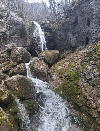 Medkovski Dol Upper Waterfall