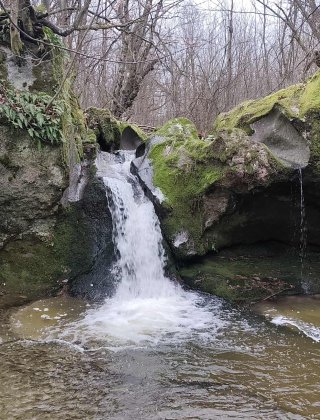 Долен водопад Алмалък дере