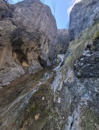 Водопад Манастирски дол 12